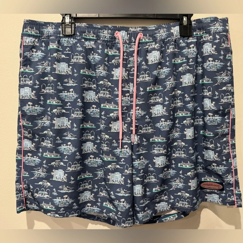 Vineyard Vines Charleston Print Swim Trunks Men’s Size L Navy